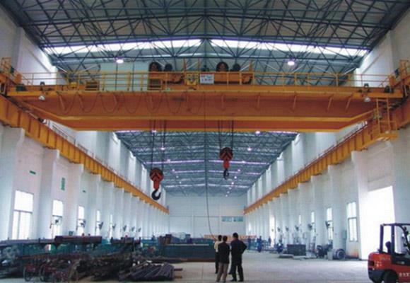 Double Girder Overhead Crane dengan Double Troli